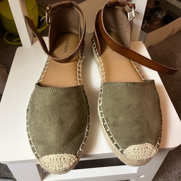 Old Navy Shoes - Canvas shoes